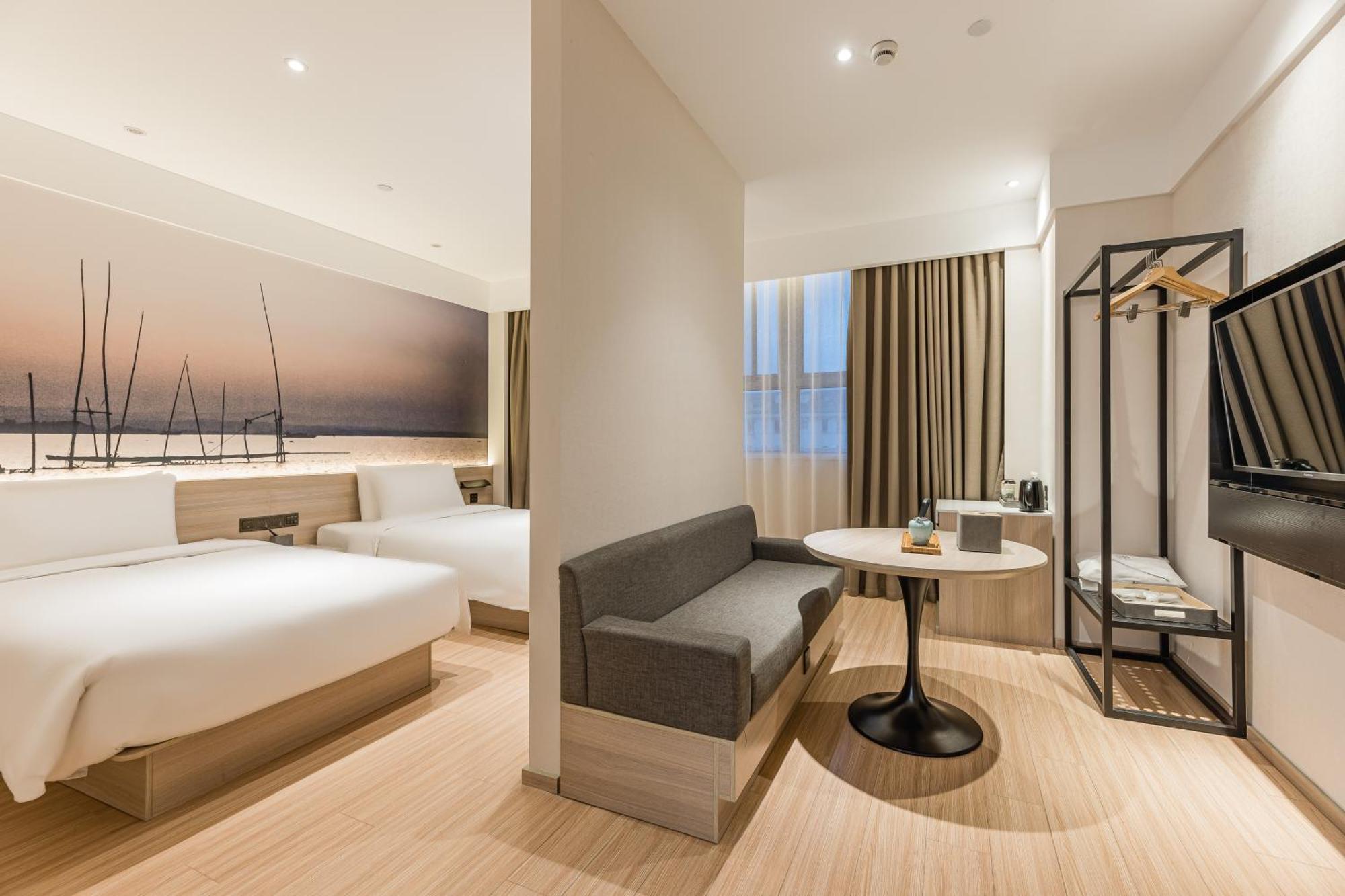Atour Hongqiao International Exhibition Beixinjing Hotel